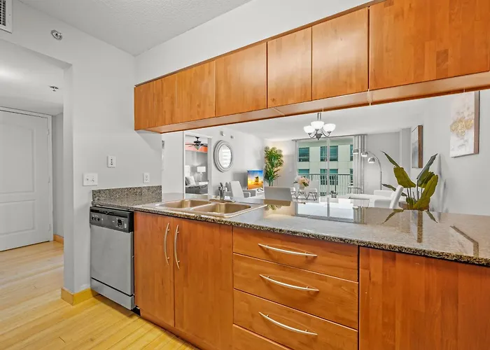 Luxurious 1 Bed Apartment • Brickell • Ocean Views
