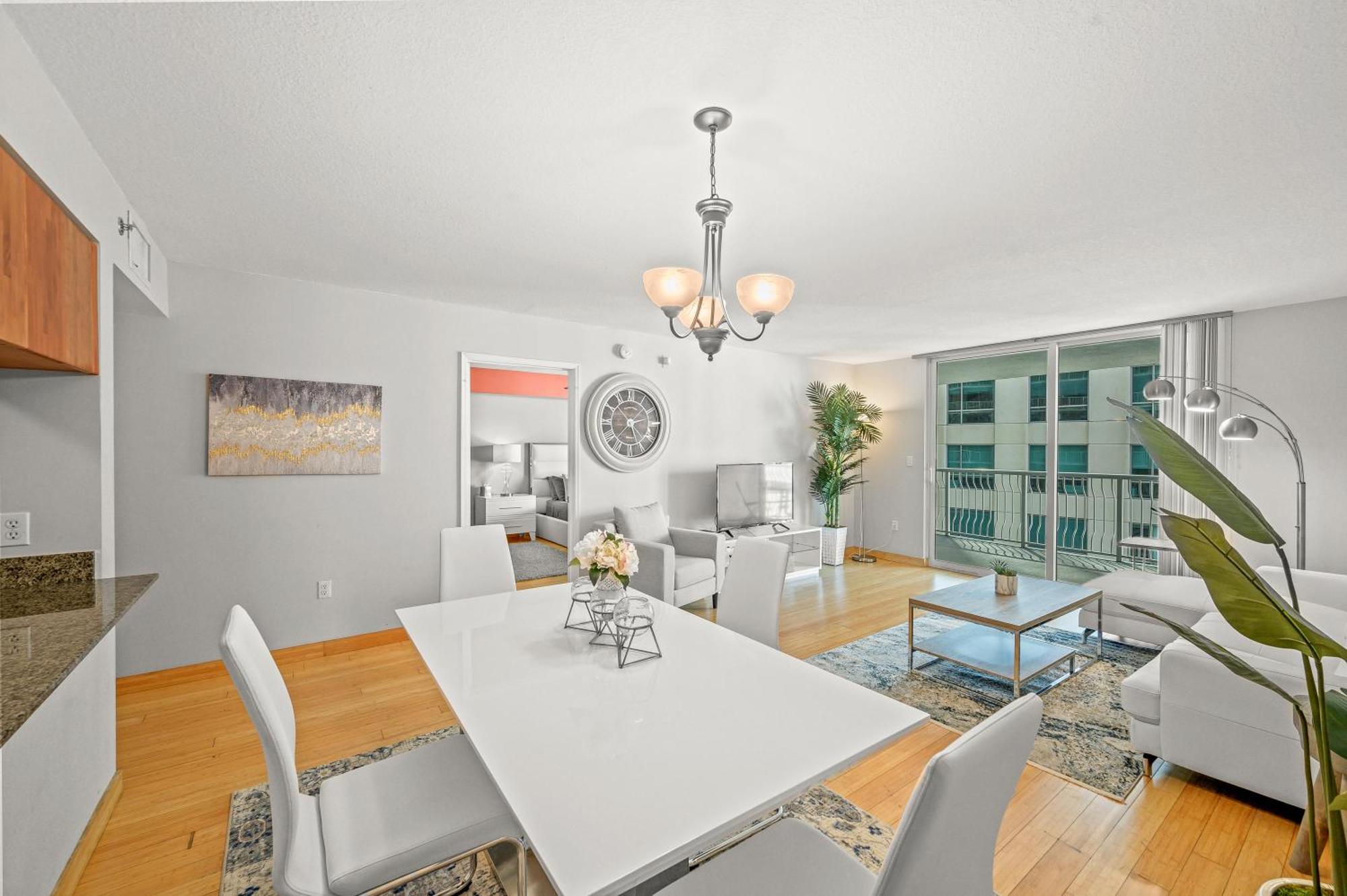 Luxurious 1 Bed • Brickell • Ocean Views Apartamento