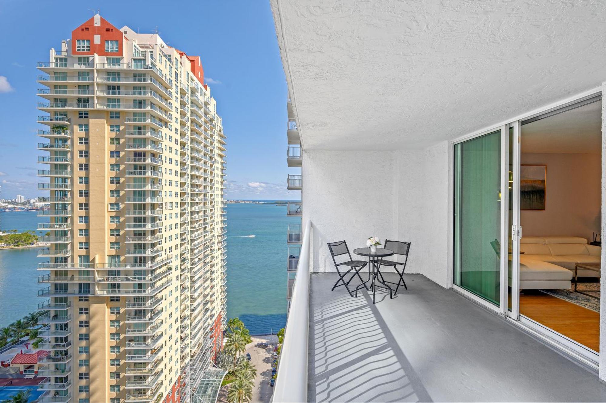 Apartamento Luxurious 1 Bed • Brickell • Ocean Views *